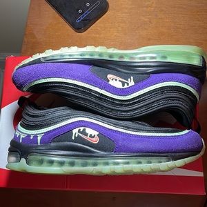AirMax 97 Black and purple sneaker